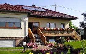 Cosy Apartment In Neustra Burg